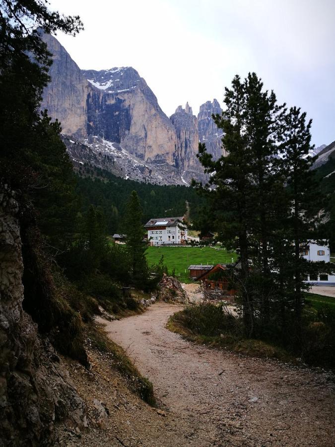 Отель Rifugio Stella Alpina Spiz Piaz Per Escursionisti Поцца-ди-Фасса Экстерьер фото