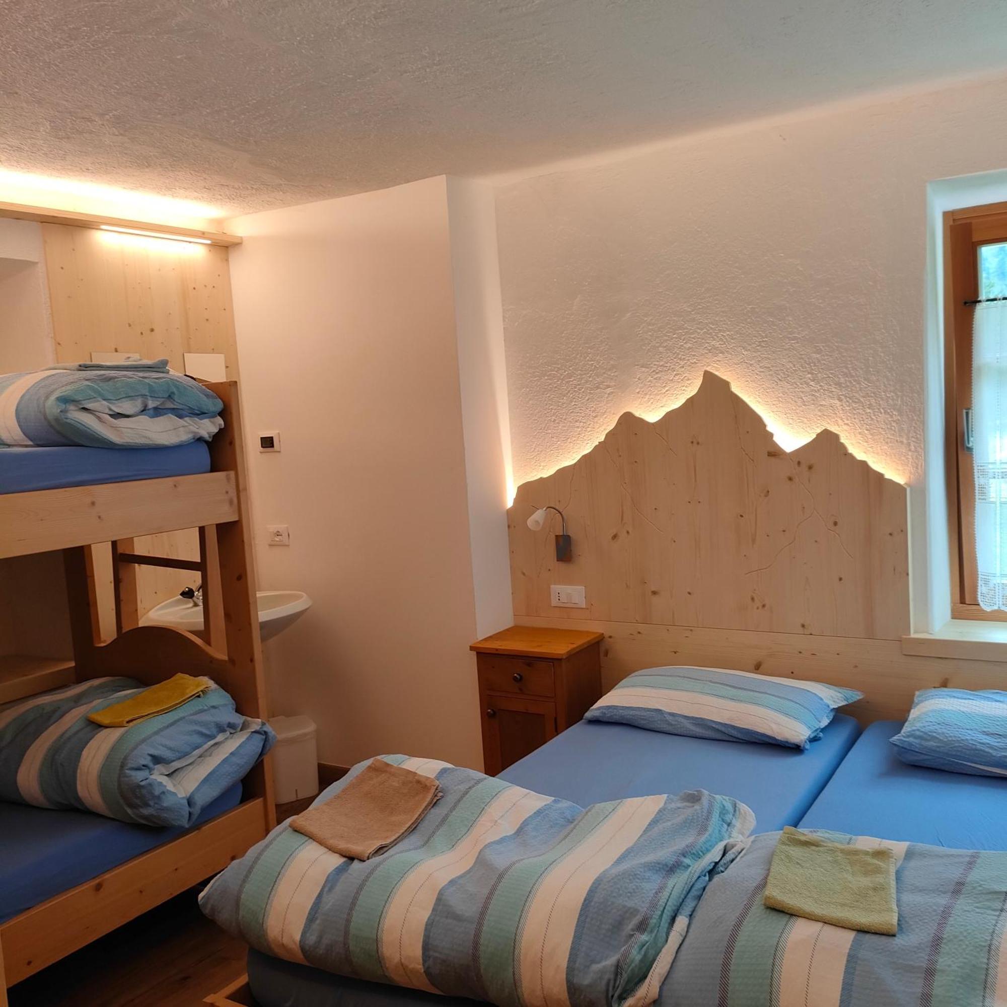 Отель Rifugio Stella Alpina Spiz Piaz Per Escursionisti Поцца-ди-Фасса Экстерьер фото